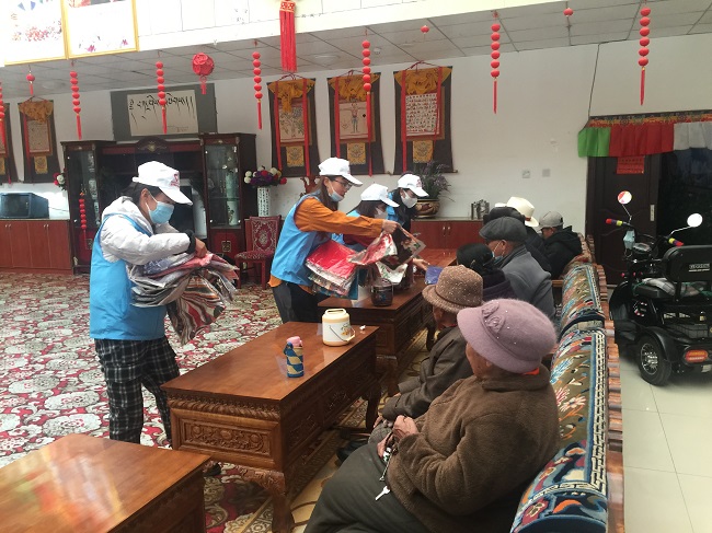 践行雷锋精神·弘扬时代新风——路桥集团西藏新瑞公司青年起劲加入自愿服务活动