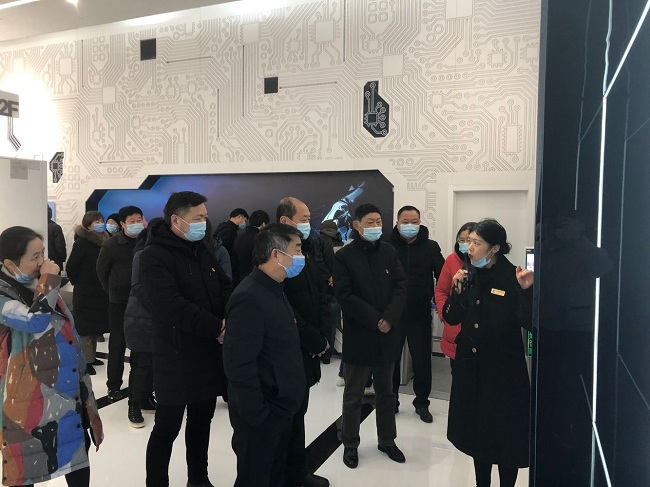 服务中心党总支组织全体职工旅行安徽立异馆