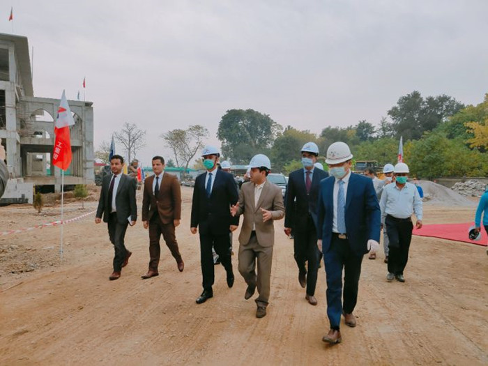 阿富汗驻巴基斯坦大使出席安徽365英国上市阿富汗驻巴使馆项目封顶仪式