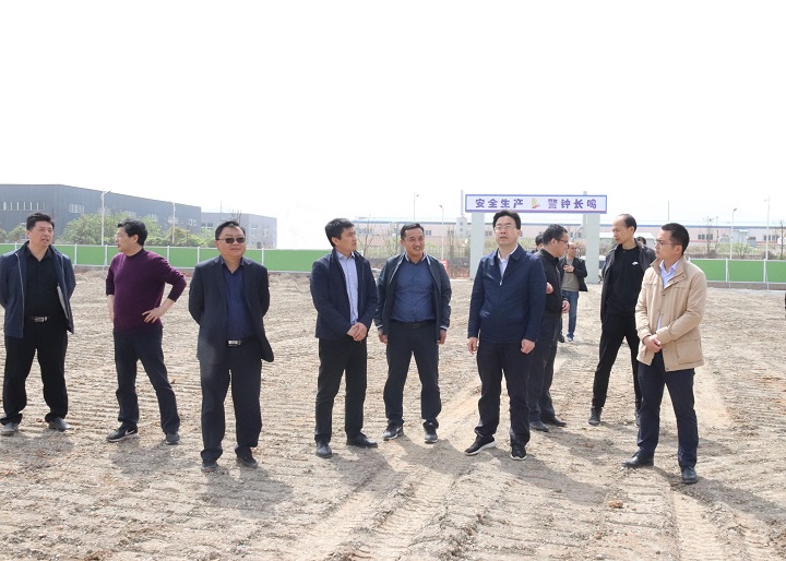 铜陵义安区长姚贵平到长江建投修建工业化基地项目调研