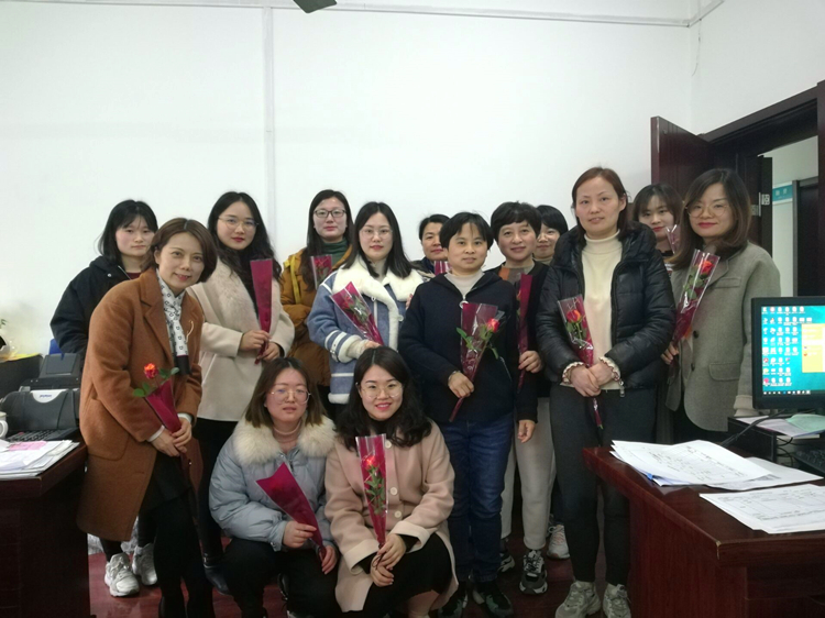 　安徽三建：“三八”节，，，，，，坚守岗位你最美 