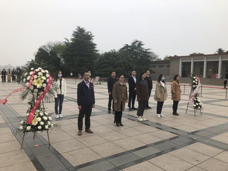 思念革命先烈 传承义士遗志