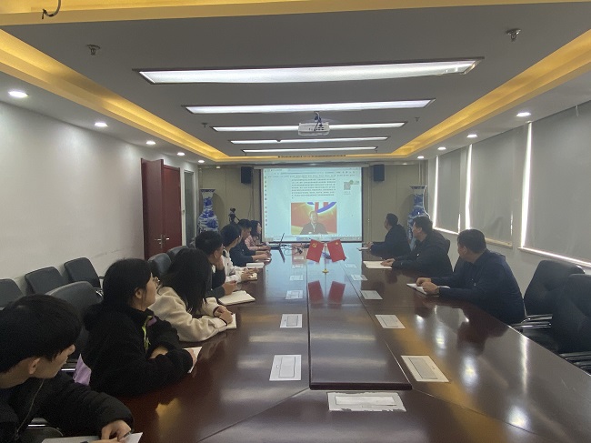 路桥集团周全转达学习贯彻集团2021年岁情聚会精神