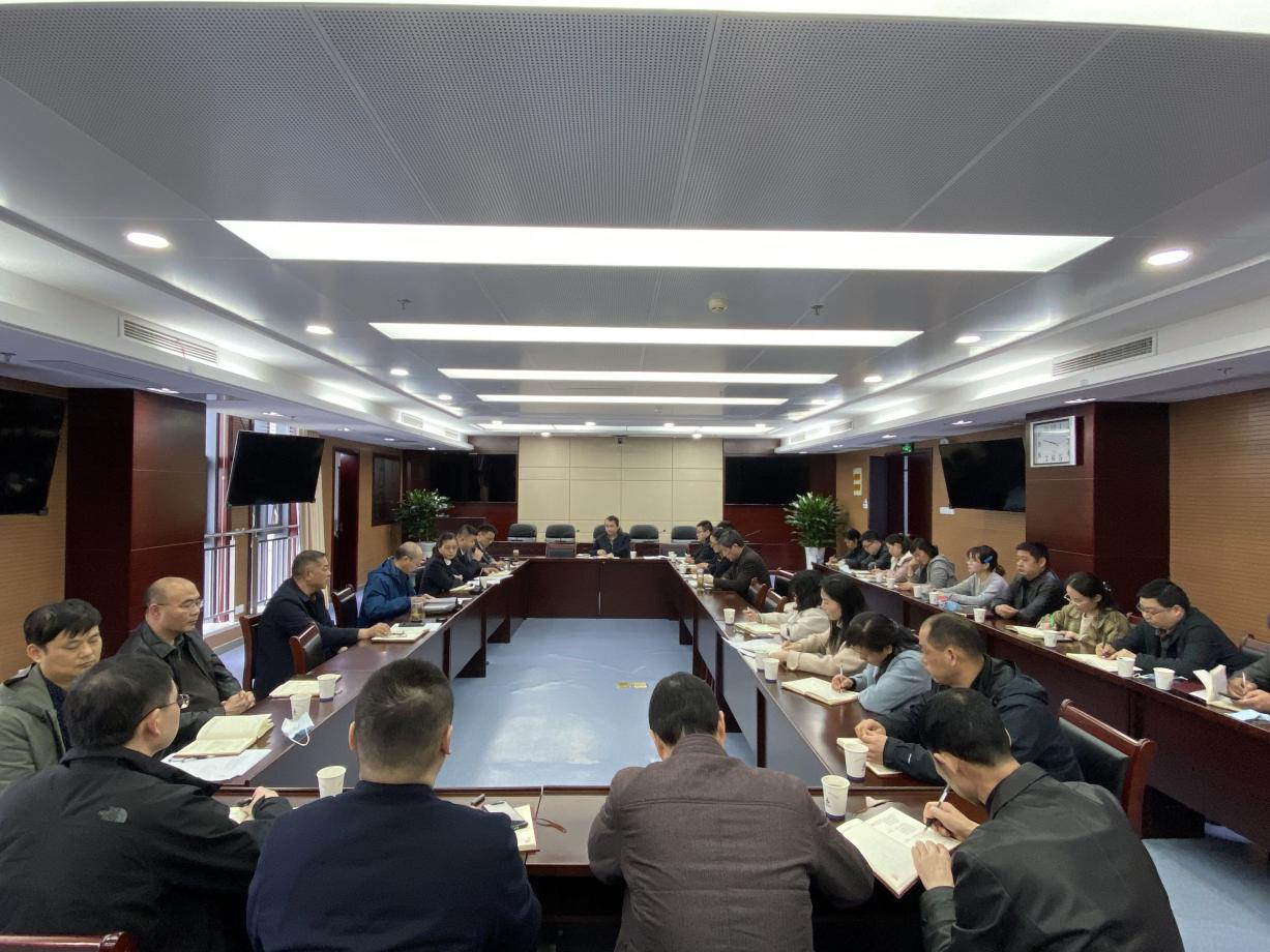 明偏向  鼓劲头  找差别  抓落实