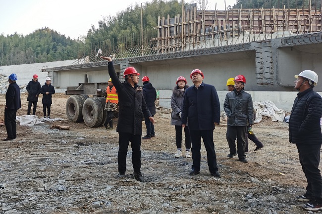 祁门县委副书记、县长熊言松一行赴路桥集团祁门EPC项目调研