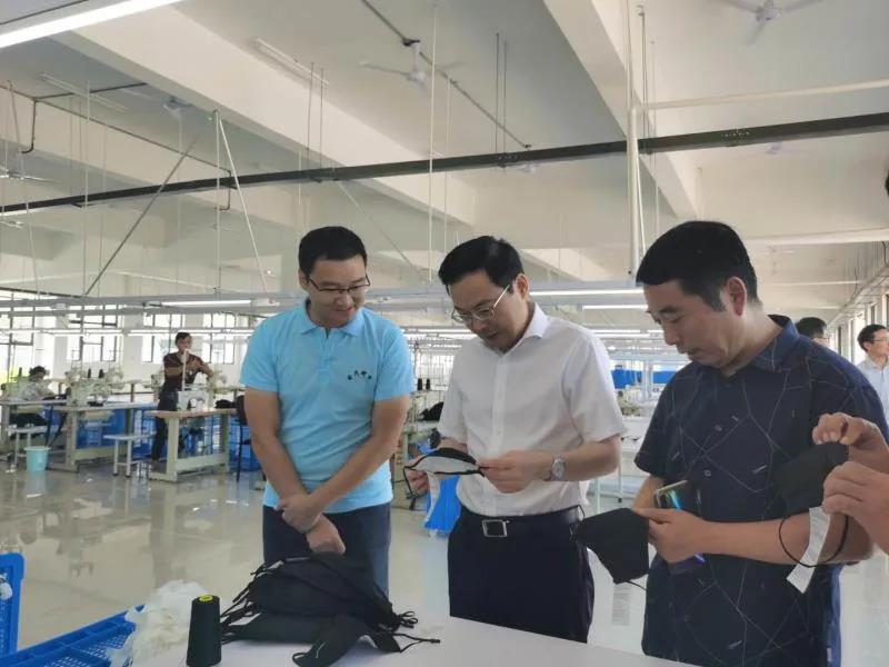 李中强调：认真学习贯彻习近平总书记考察安徽主要讲话精神 一鼓作气尽锐出战坚决争取脱贫攻坚周全胜利