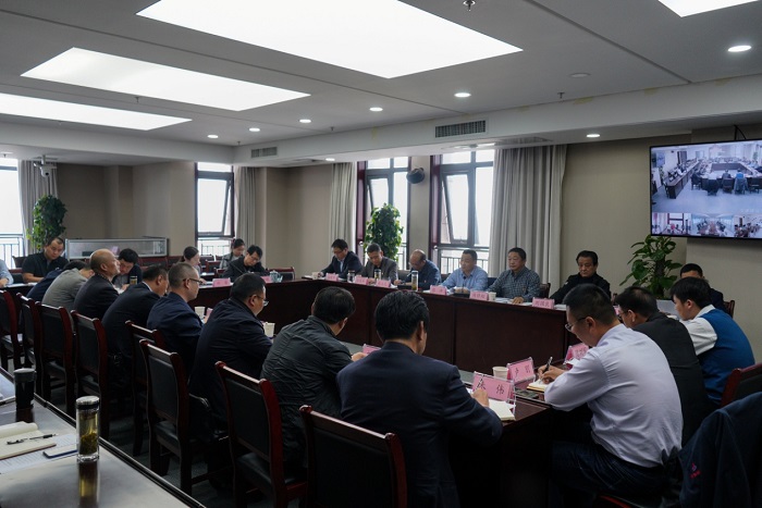 安建总承包党委召开下层党支部书记党365英国上市作述职评议会、中心组（扩大）学习会暨二季度党群事情例会