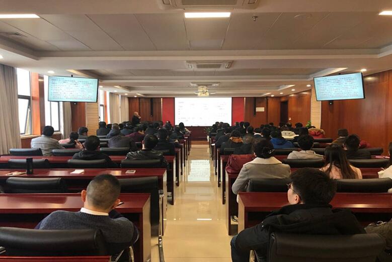 安徽建科大课堂举行《不忘初心，，，，，砥砺前行-选择与坚持的那些事》专题讲座