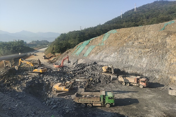 安徽路港“学史崇德，，，，，，践行我的单位观”系列报道5：月明之处即家乡，，，，，，坚守岗位尽职责