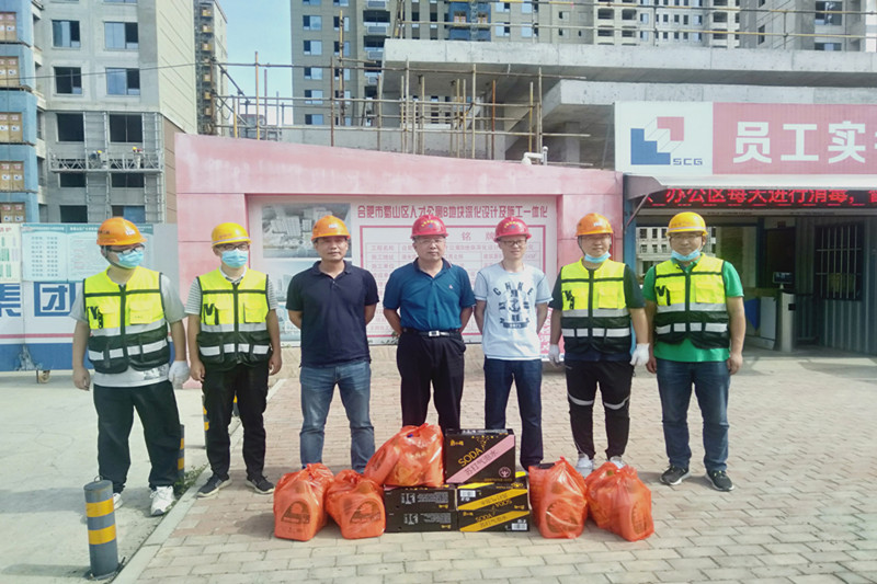 安徽建科向导深入一线开展送清凉活动