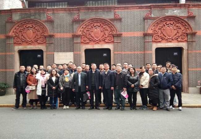 周全学习贯彻党的十九大精神 深入开展“五个一”活动