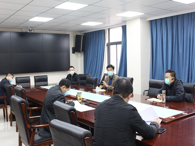 365英国上市控股副总司理霍向东一行赴安徽一建开展调研督查