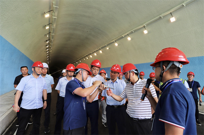 安徽路桥集团检测公司圆满完成2021年度农村公路建设质量“两服务一培训”自愿帮扶事情 