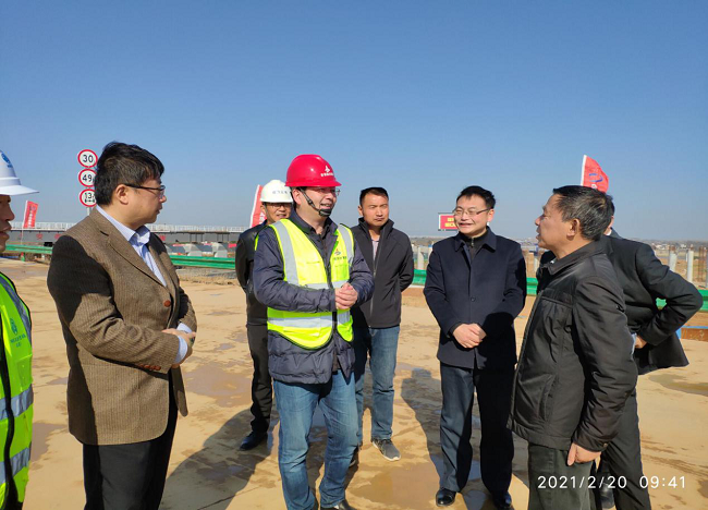 省交通运输厅党组成员、总工程师章后忠一行调研路桥集团明巢高速合肥段03标复工复产事情