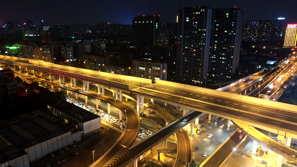 【以火热劳动 向国庆献礼】劳动竞赛专题报道②安徽路桥：笃定目的不放松 施工大干争先锋