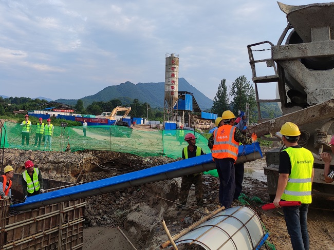 【奋战劳动竞赛 献礼百年华诞】路桥集团牛岭水库项目星潭桥首件承台顺遂浇筑完成