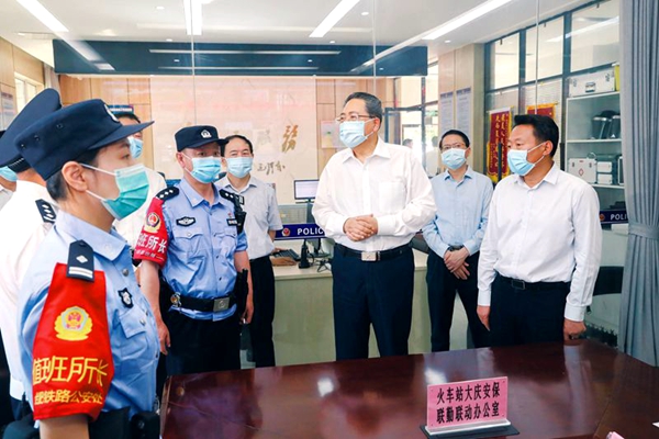 李锦斌在合肥市调研督导清静稳固事情时强调：坚持以最高政治站位最严事情要求最强责任继续 全力做好清静稳固事情为建党百年营造优异气氛