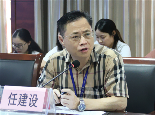  2018—2019学年第二学期班主任事情履历交流座谈会