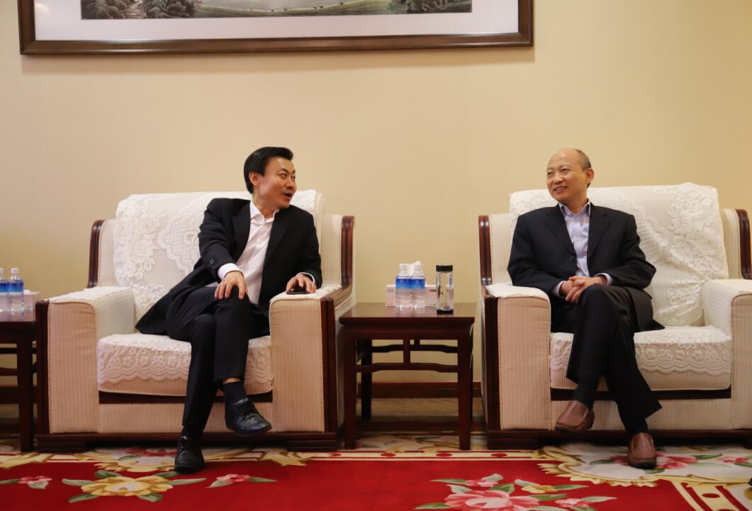 赵时运带队赴上海365英国上市等企业调研学习
