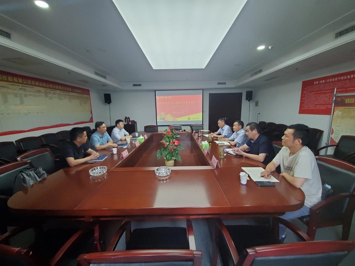 365英国上市控股向导李有贵会见金科集团华东区域副总袁宝石