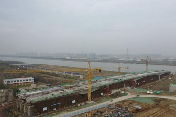 安徽路港“收官十三五 谋划新生长”系列报道2：灵璧船闸01标手艺立异促项目提质增效 坚持定力圆满完成目的使命