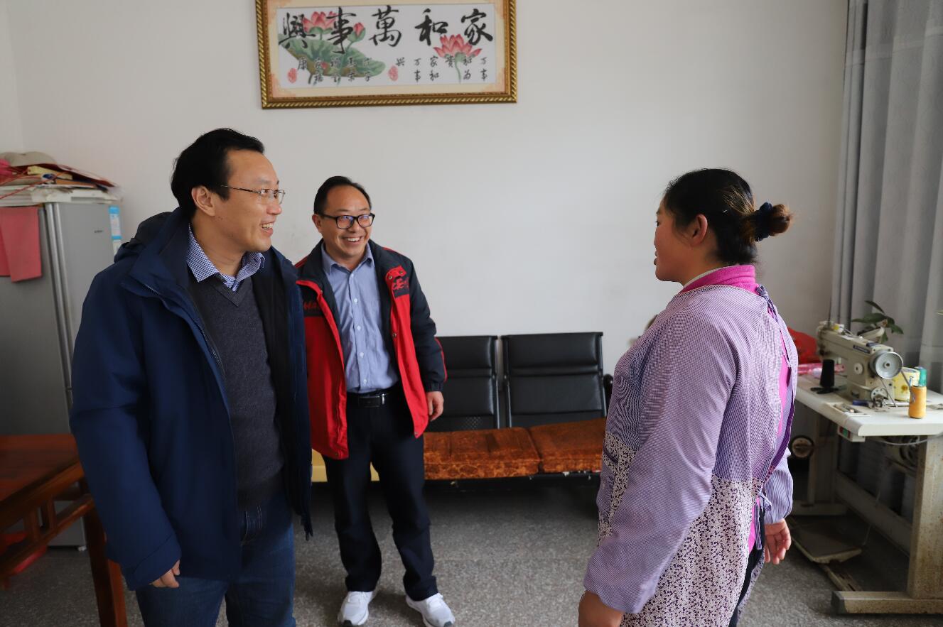 365英国上市控股副总司理李有贵赴宿松探望结对帮扶贫困户