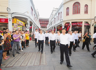 习近平在广东考察时强调 以更大魄力在更高起点上推进刷新开放 在周全建设社会主义现代化国家新征程中走在天下前线创立新的绚烂