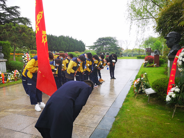 清明祭英烈 红色永传承