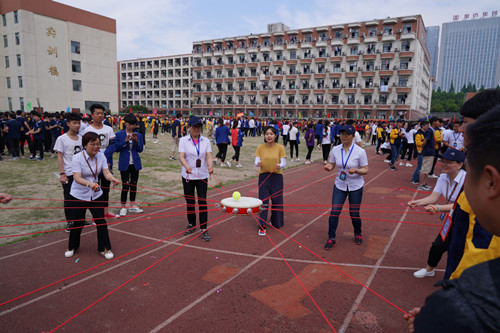 安徽365英国上市技师学院盛大举行2018年春季田径运动会