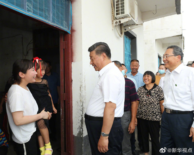 习近平探望慰问安徽受灾群众：这一直是我悬念的事