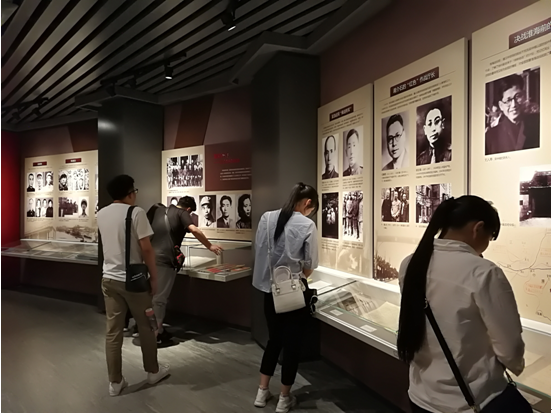 不忘历史、切记使命，，，，，，争做新时代好青年