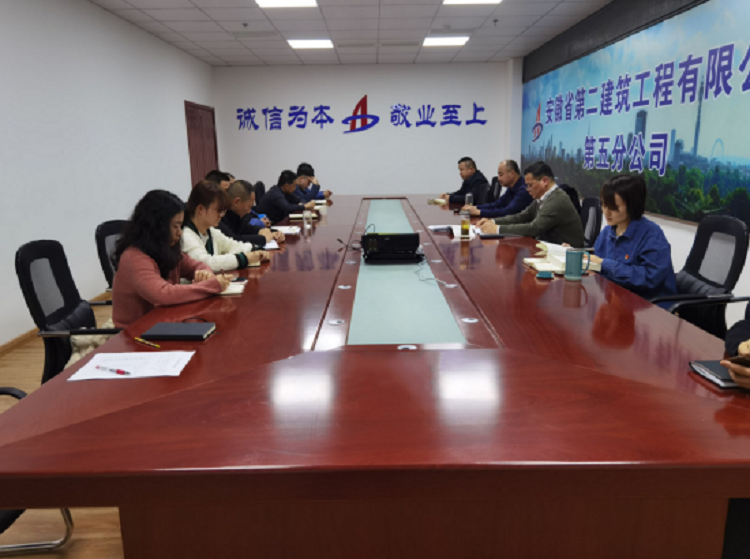 从党史中罗致精神情力