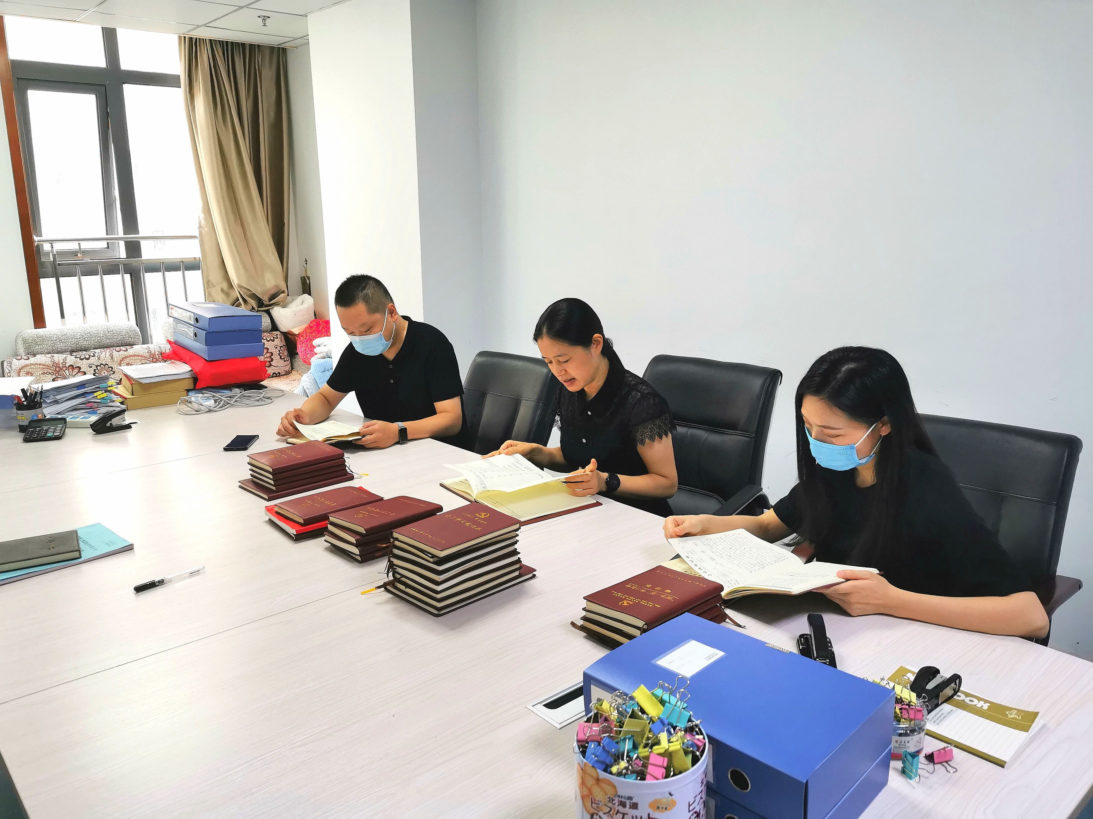 开展学习条记检查 催促党员增强学习