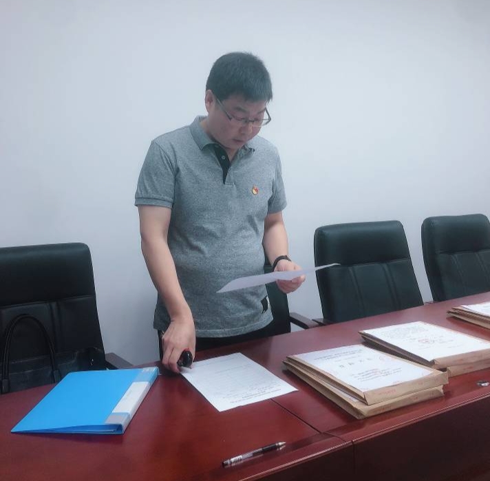 机关一支部王涛同志荣获表扬