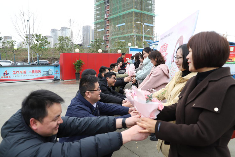 【女工事情】安徽一建下层工会召开“强力后援，，，，，感恩有你”职工眷属座谈会