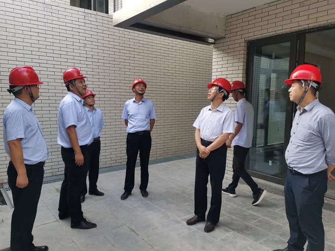 股份公司董事长王厚良赴安建总承包寿县恒大项目调研