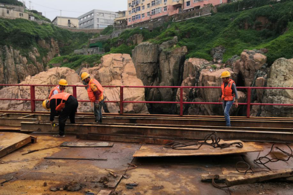 安徽路港劳动竞赛系列报道8：国庆佳节施工忙 奋战一线显继续