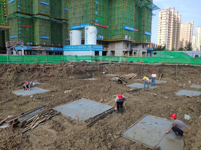 安徽一建劳动竞赛系列报道一：战高温 斗酷暑 保生产