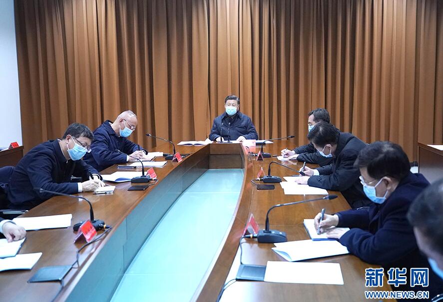习近平:坚决打赢疫情防控的人民战争总体战阻击战
