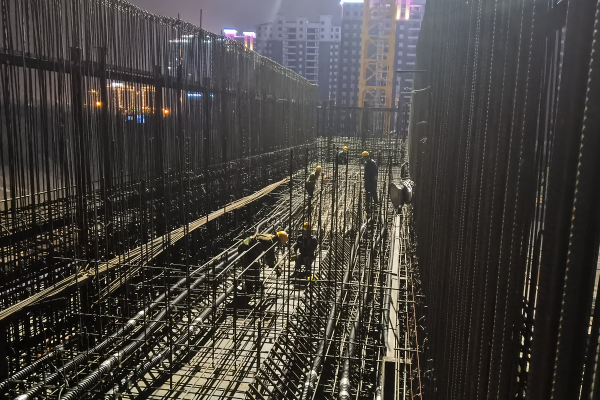 安徽路港劳动竞赛系列报道8：国庆佳节施工忙 奋战一线显继续