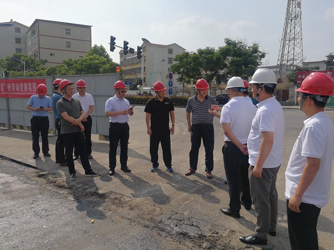 股份公司党委副书记、总司理许克顺一行深入路桥集团利辛PPP项目调研