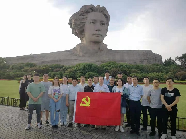 【奋斗百年路 启航新征程】路桥集团三分公司赴湖南开展主题党日活动