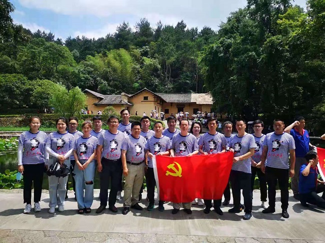 【奋斗百年路 启航新征程】路桥集团三分公司赴湖南开展主题党日活动