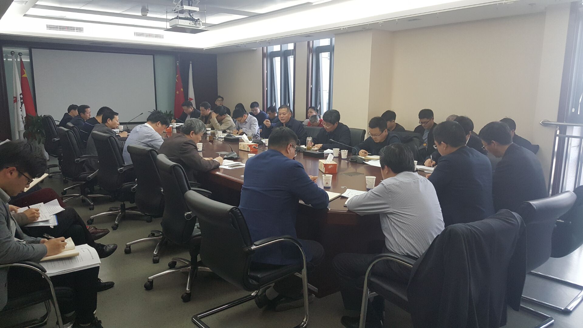 集团公司召开招标事情专题座谈会