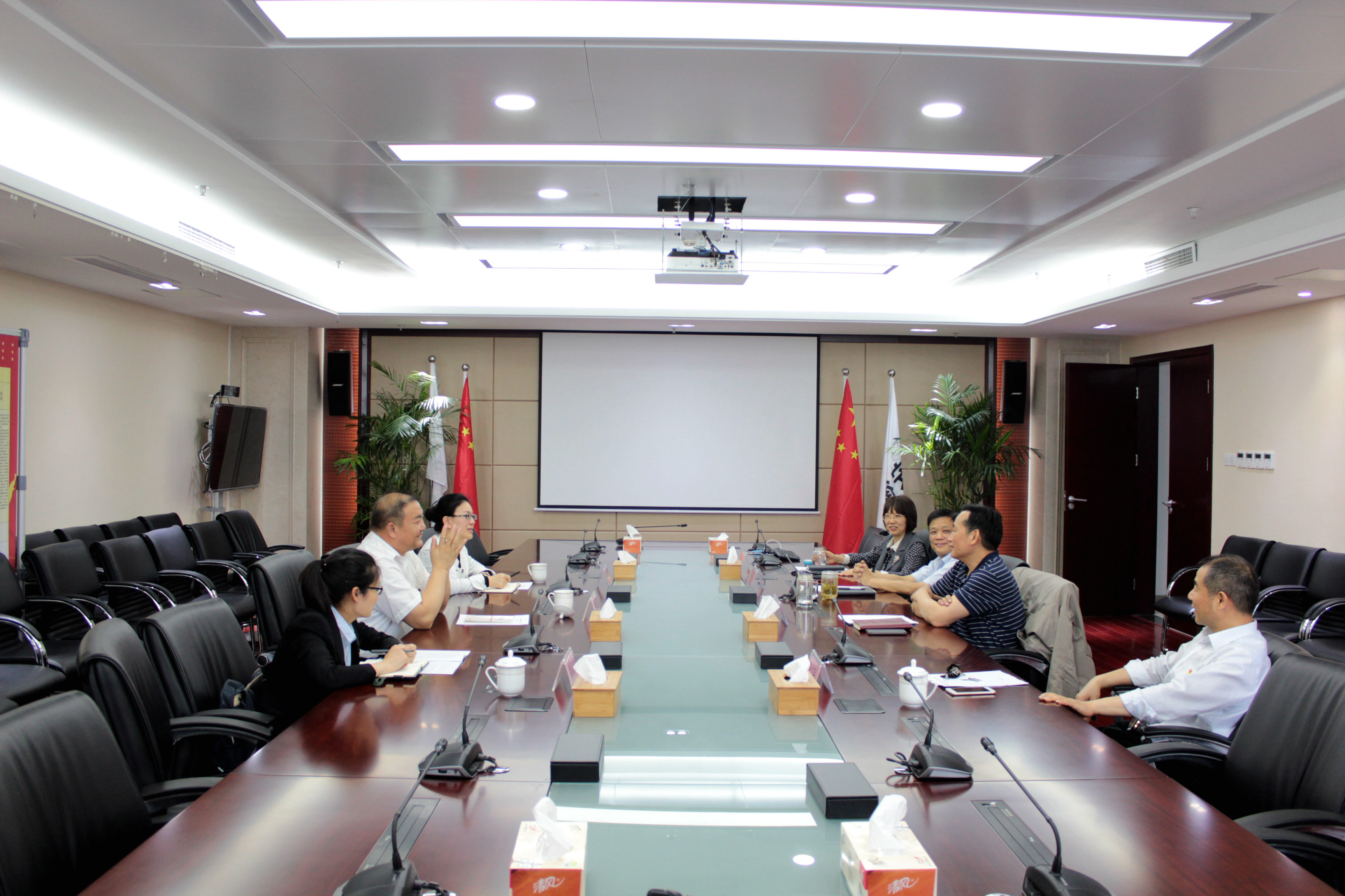 省国资委党委审核验收365英国上市集团党组织标准化建设