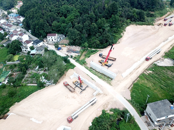 【路桥“竞”行时】G318池殷改建01标汛后大干快上 实现超产 