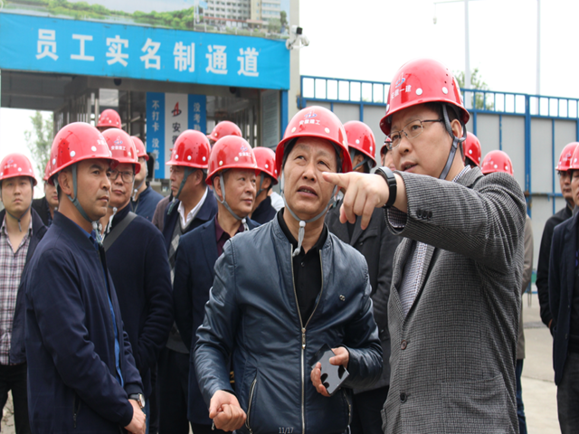 安徽一建举行“要想富，，，，，管好项目部”第二期项目司理钻研班