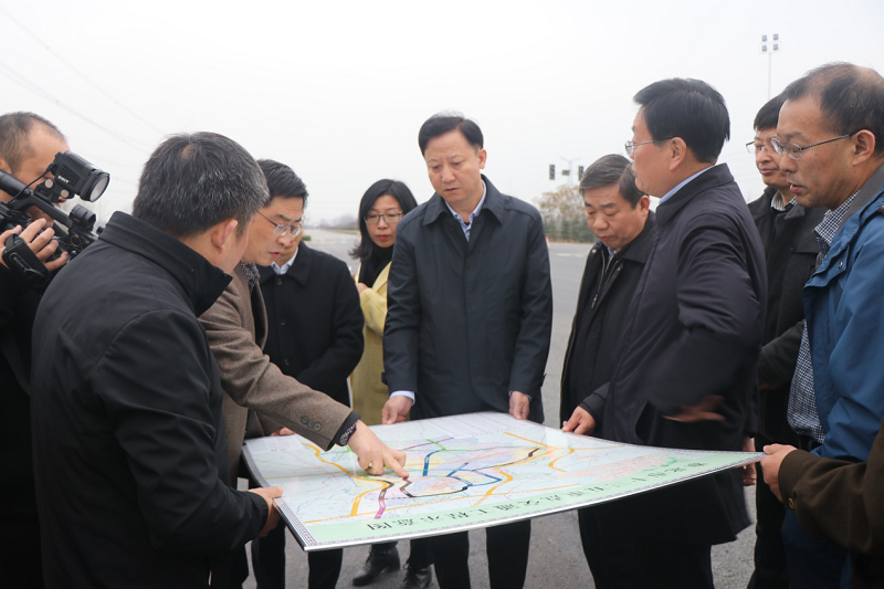 淮北市委书记、市人大常委会主任黄晓武赴安建投资淮北S101项目调研