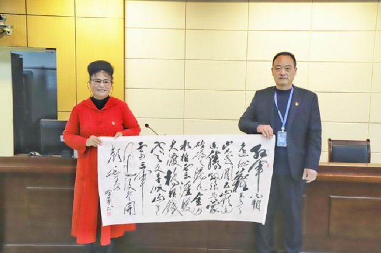 听党史忆百年恢弘路，，，，守初心燃师生爱国情
