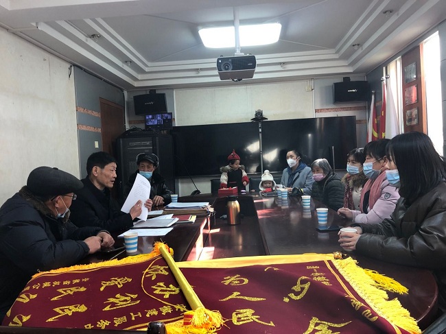 为民服务暖人心 真诚致谢送锦旗 
